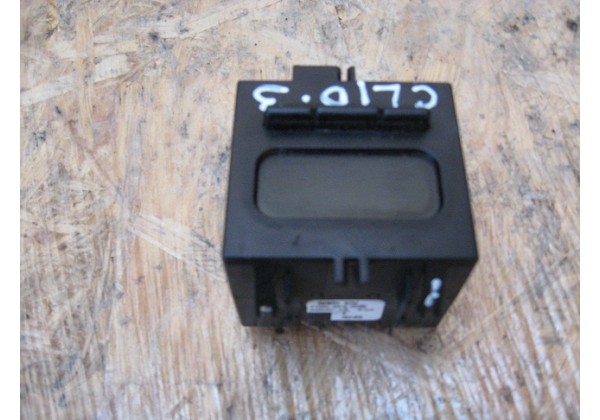 Годинник панелі приладів електронний Renault Clio II, Megane, Scenic, Kangoo, 7700421038